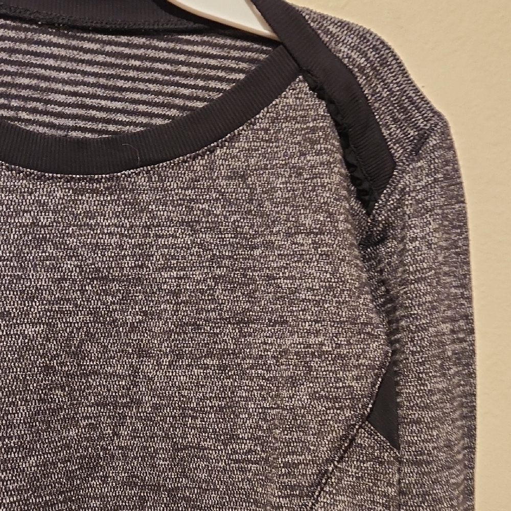 ❤️ LULULEMON BASE RUNNER LONG SLEEVE TOP, 8 - Picture 8 of 14